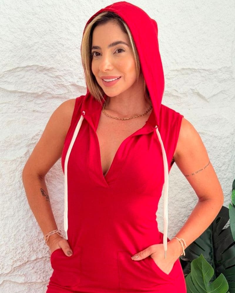 Vestido corto capucha